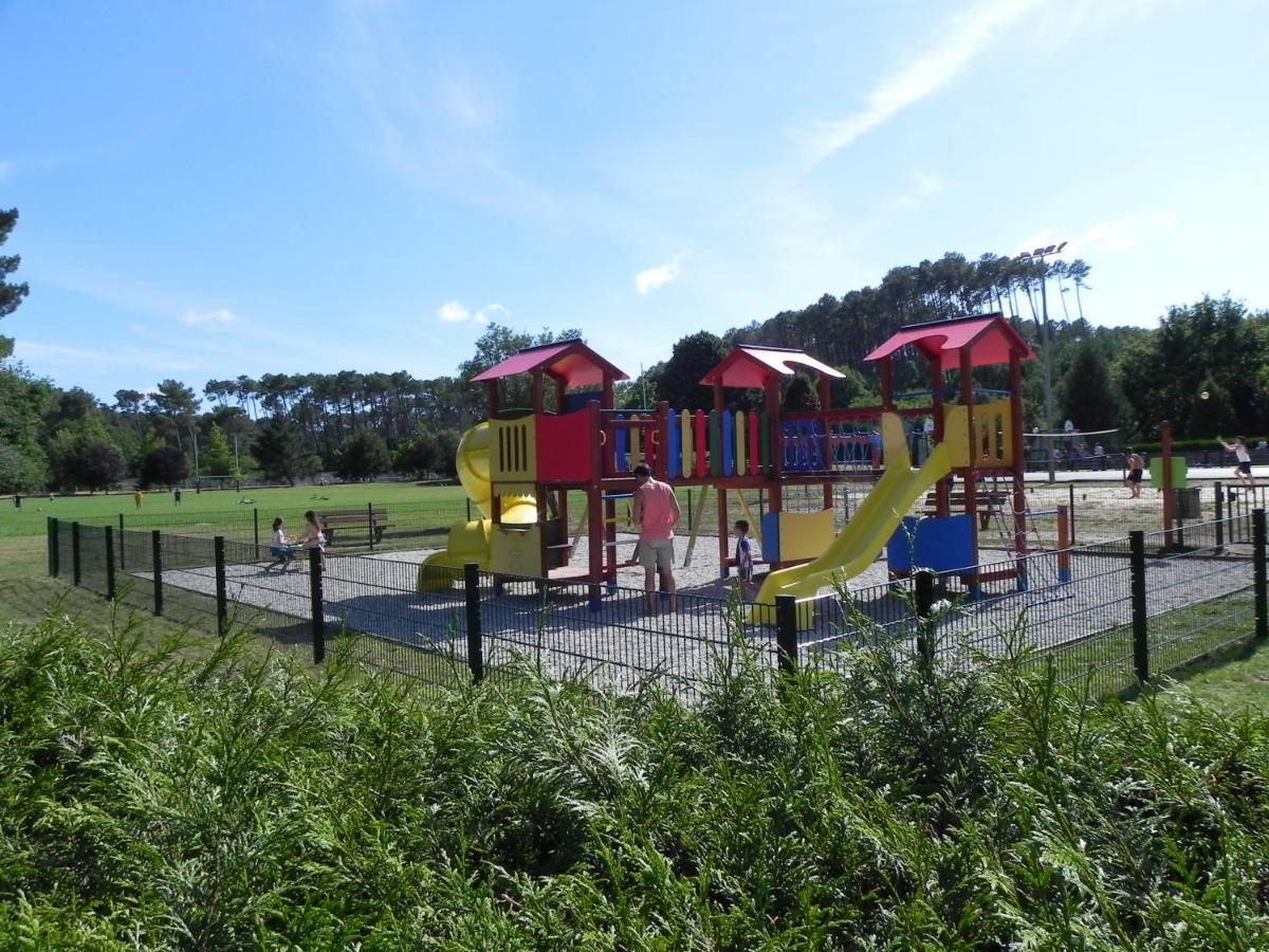 Village Vacances Les Chenes De Léon Eksteriør billede